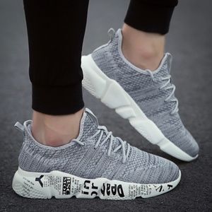 Lightweight Breathable Man sneakers outdoor